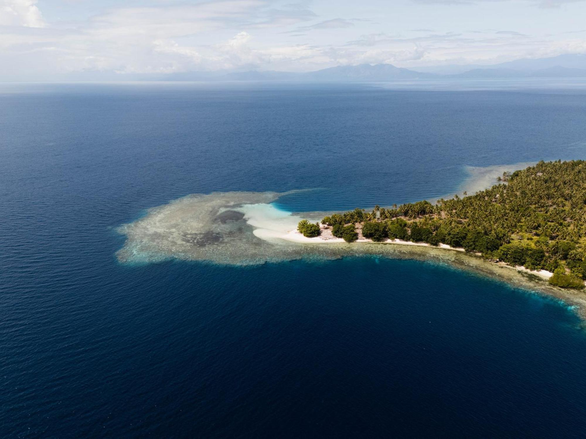Reconnect - Private Island Resort & Dive Center Togean - Buka Buka Island Ampana Extérieur photo